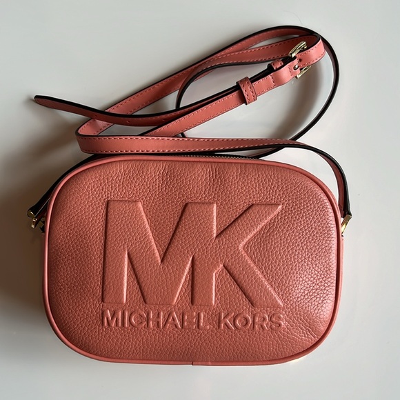 Michael Kors Jet Set Travel medium Oval Camera Crossbody Bag, Leather, Sherbert - Picture 3 of 6